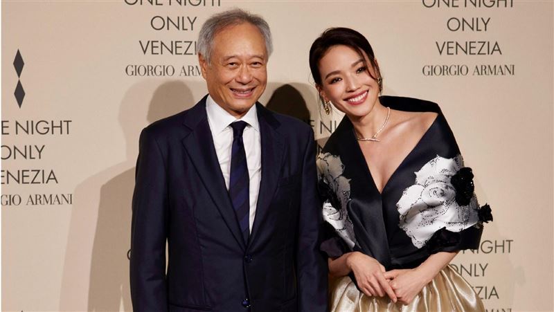 舒淇威尼斯合體李安！牛仔褲時尚感爆棚