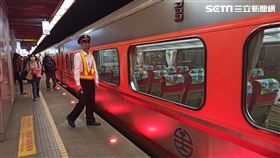 自強號（記者陳弋攝影）