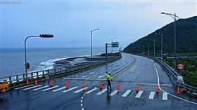 颱風,金崙大橋,三角錐
