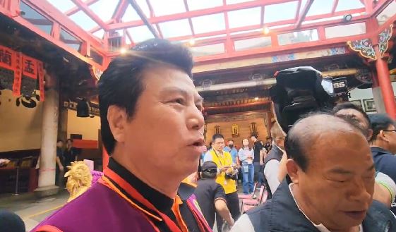 剛同台郭台銘！藍中常委不說「唯一挺侯」