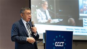 柯文哲出席歐洲在臺協會「總統候選人午餐分享會」。（圖／民眾黨提供）