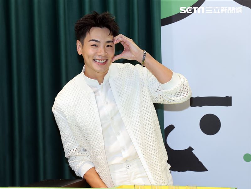 禾浩辰「檸檬大叔」一日店長。（圖/記者邱榮吉攝影）