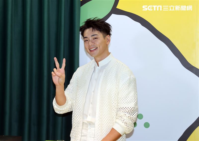 禾浩辰「檸檬大叔」一日店長。（圖/記者邱榮吉攝影）