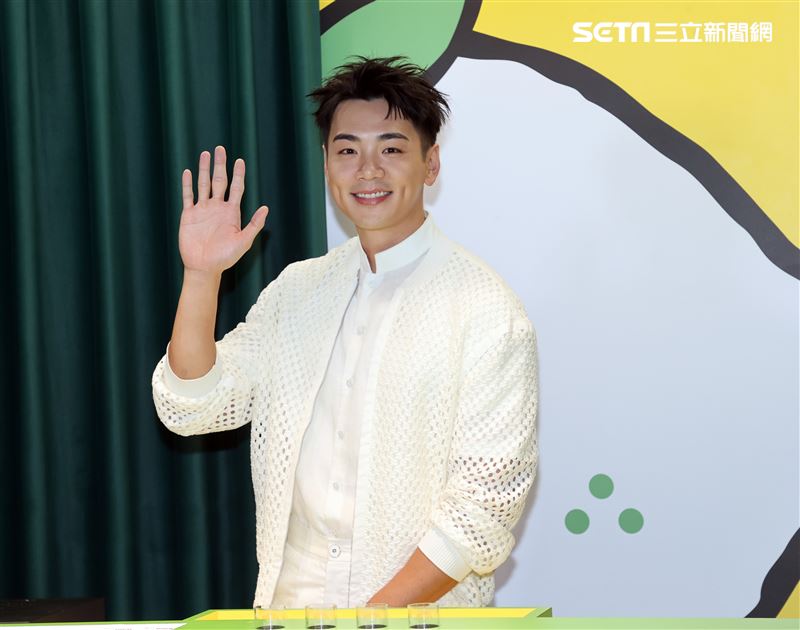 禾浩辰「檸檬大叔」一日店長。（圖/記者邱榮吉攝影）