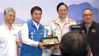 苗縣長訪世客博　張善政邀國人覽苗栗展區