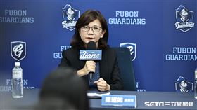 ▲富邦悍將總經理陳昭如出席高國輝宣布引退記者會。（圖／記者劉彥池攝影）