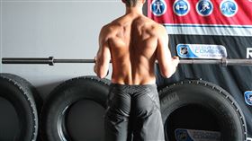 健身,運動,深蹲,重訓,減肥,猛男,示意圖／pixabay