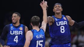 美國全員出擊　世界盃男籃痛宰義大利晉級4強，圖／美聯社／達志影像