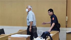 ▲再興小學董事長張光正被移送北檢，全程不發一語。（圖／翻攝畫面）