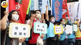 《山道猴子的一生》網路影片除了說出車圈文化以外，也道出年輕人低薪、高工時的人生悲歌。（圖／周志龍攝）