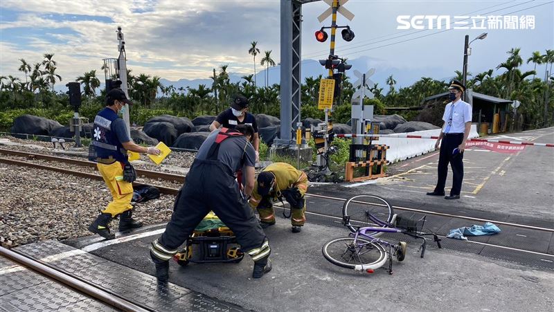 新/翁闖大埔平交道遭撞 台鐵多列車延誤