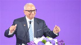 國際半導體展  SEMI全球總裁暨執行長致詞國際半導體展6日在南港展覽館登場，國際半導體產業協會（SEMI）全球總裁暨執行長馬諾查（Ajit Manocha）表示，台灣生態系統在全球半導體產業扮演重要角色，是全球半導體不可或缺的基石。中央社記者張新偉攝  112年9月6日