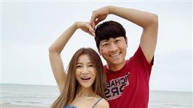 侯昌明跟曾雅蘭是圈內模範夫妻檔。（圖／翻攝自曾雅蘭臉書）