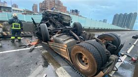 台64線,車禍,聯結車,自撞,爆炸,