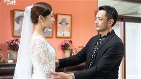 侯彥西、黃薇渟、柯叔元。（中視提供