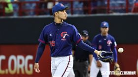 ▲U18世界盃青棒錦標賽，台灣隊投手孫易磊上場投球，最快球速飆到155公里。（圖／記者劉彥池攝影）