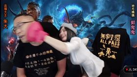 郭鬼鬼回擊，當初答應這個通告的條件就是可以「揍朱學恒」。（圖／翻攝自郭鬼鬼臉書）