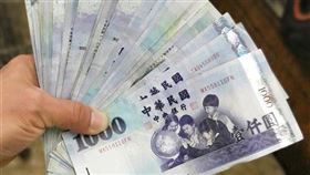 新台幣、千元,紙鈔,鈔票(圖／記者邱榮吉攝影)