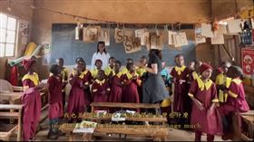 遠赴9千公里遠肯亞教小學生！22歲正妹：我有很多愛，圖／Gigi Chang授權