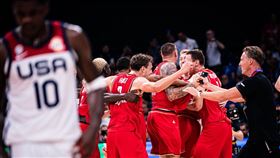 德國隊以2分之差擊敗美國，隊史首度晉級世界盃男籃金牌戰。（圖／取自FIBA官網）