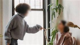 人妻與小叔單獨搭電梯！回家被婆婆怒噴「不懂避嫌」　網全看傻（示意圖／翻攝自pexels）