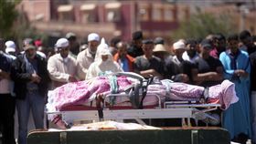 摩洛哥強震增至1037死　斷交鄰國開空域給醫療班機(圖/美聯社)