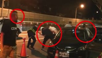 無照男不服攔檢烙人鬧事　3警遇襲負傷