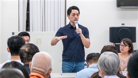 蔣萬安出席安置戶義務律師諮詢會。（圖／北市府提供）