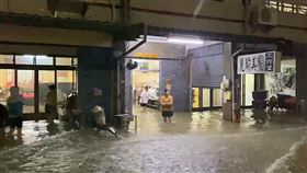 雷雨彈,豪大雨,嘉義,民雄,新港,淹水,馬路,膝蓋