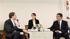 美國在台協會高雄分處處長張子霖首次拜會黃偉哲 討論台美城市外交
