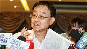 基泰說明1億安置金已經入帳基泰建設大直建案因施工不慎造成鄰房坍塌後，承諾成立新台幣1億元信託支應救災及安置，但台北市政府稱錢並未入帳，基泰總經理馮先勉11日晚間拿著匯款資料，表示一早就匯進去了。中央社記者郭日曉攝 112年9月11日