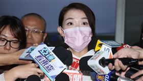 高虹安台北地方法院出庭。（圖／記者邱榮吉攝影）