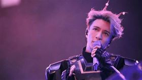 薛之謙9、10日在成都開唱，第二天卻因身體因素突宣布取消。（圖／翻攝自微博）