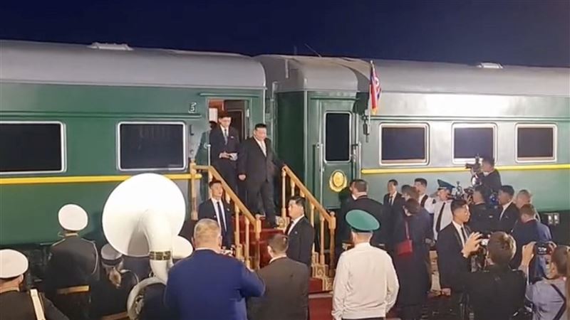 金正恩列車抵達了！俄高規格接待畫面曝光