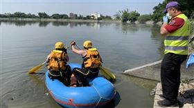男疑酒後失足落水失去意識 桃消與死神搶命（圖／讀者提供）
