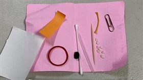 高雄某國中送入學禮。（圖／翻攝自PTT）