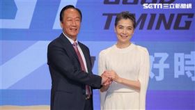 郭台銘公布副總統參選人為賴佩霞。（圖／記者楊澍攝影）