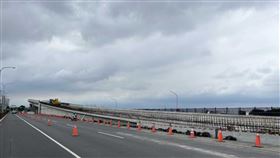 新港社大道與南科聯絡道路口轉向改善工程，預計今年底完工。圖片來源：圖由台南市工務局提供。