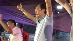 奔頭城狂嗑美食！郭台銘致詞放話：給我4年，我給台灣至少30年黃金期　翻攝自郭台銘YouTube