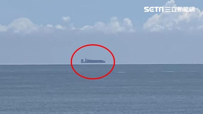 台東驚見「外星飛船」？海上航行畫面曝光