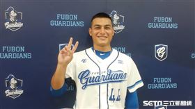 ▲非科班出身棒球素人爾曼羅索普以自主培訓方式加盟富邦。（圖／記者俞聖律攝影）