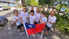 台灣組成六人團隊參加今年九月下旬在智利舉行的阿他加馬寒漠超級馬拉松賽。（圖／林義傑提供）