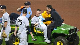 ▲洋基後援投手米謝維奇（Anthony Misiewicz）遭強襲球爆頭退場。（圖／美聯社／達志影像）