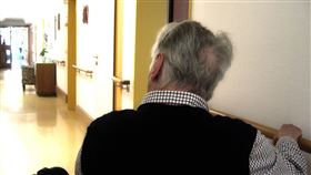 老人,銀髮族,住院,中風,長輩,長照（示意圖／Pixabay）