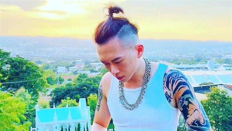 珠寶商歌手轉戰抖音　色色內容流出全嚇傻
