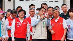 行政院長陳建仁（右二）今南下台南市視察登革熱防治工作。（圖／疾管署提供）