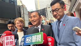 侯友宜盼美方多關注台海和平國民黨總統參選人侯友宜（中）當地時間16日在紐約受訪表示，希望美國行政部門和國會，能多關注台海和平穩定議題。中央社記者劉冠廷紐約攝  112年9月16日