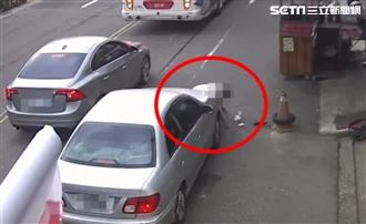 駕駛開車突偏向　前村長家門口離奇遭輾亡