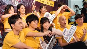 《他馬克老闆》在台中舉辦演員拍照見面會，吸引上百人相挺。(圖／氧氣電影提供)