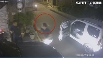 陌生男突拿球棒暴打！爸捨身護2歲兒